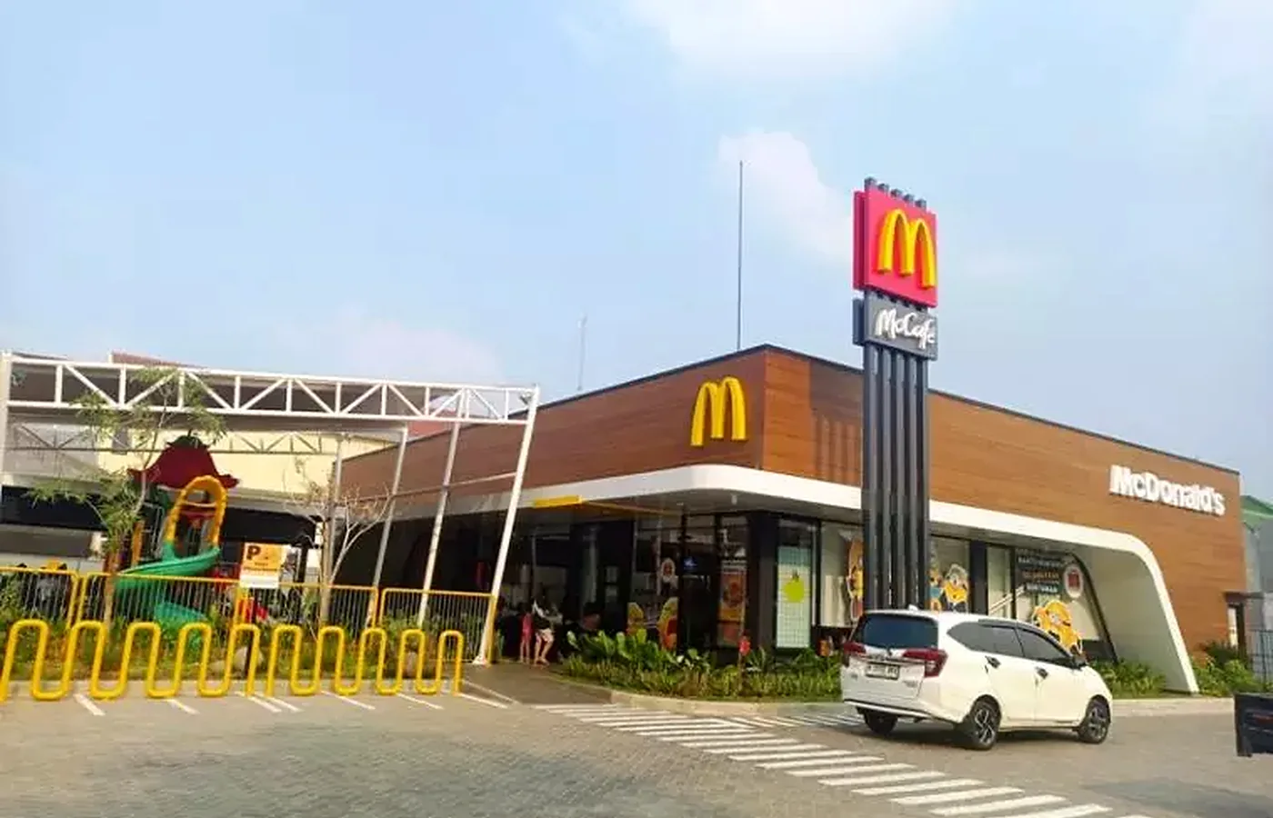 Tampak depan McDonald's Ampera 2 di Jakarta Selatan